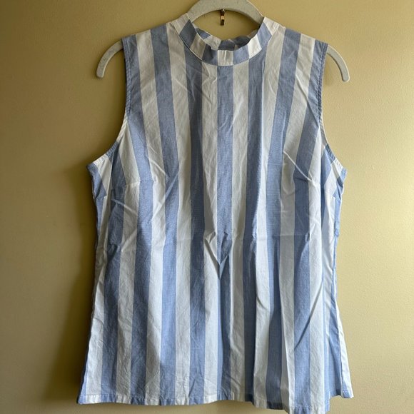 Banana Republic Light Blue and White Horizontal Striped Tank Top with Buttons - Picture 1 of 4
